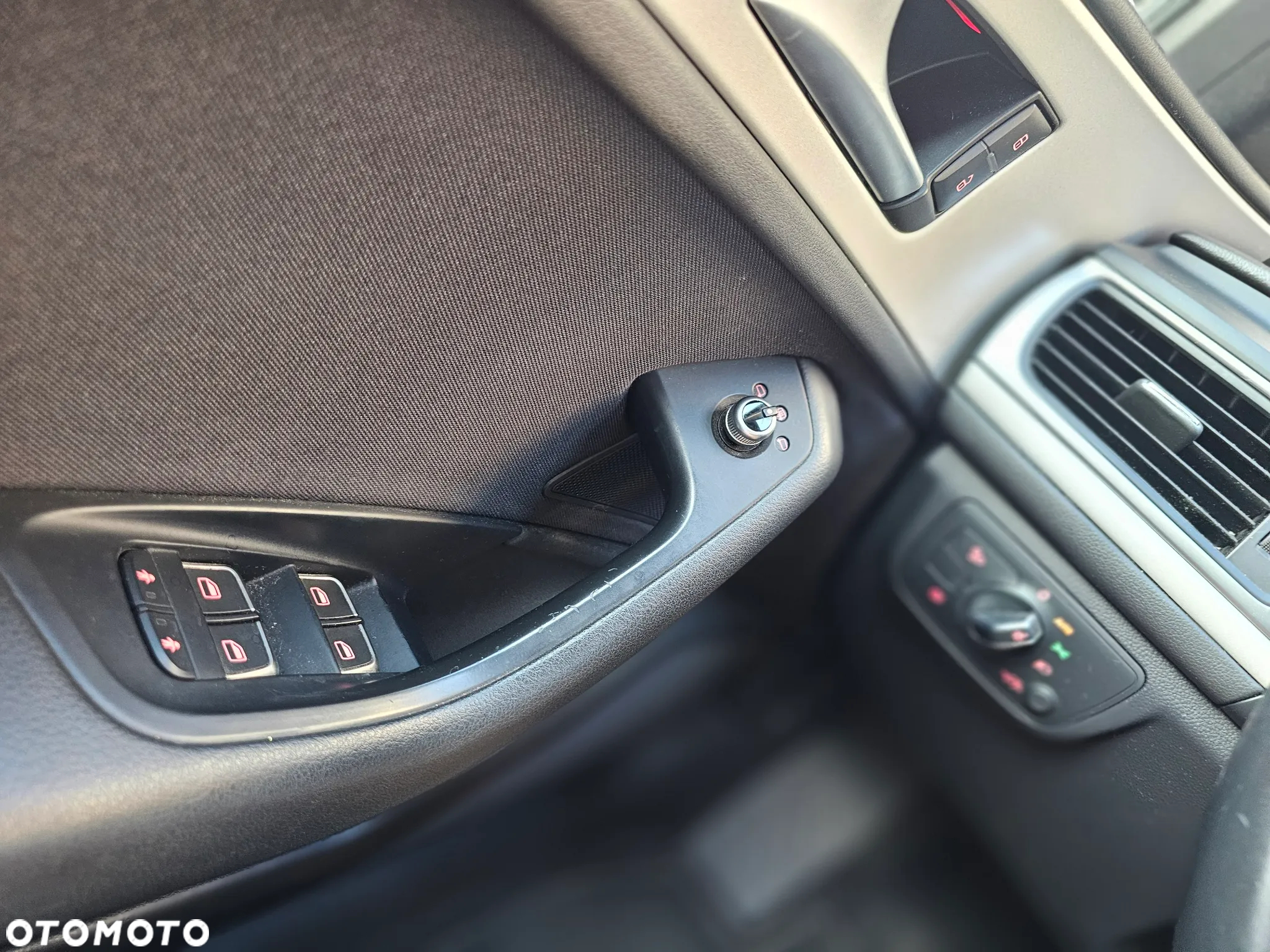 Audi A6 Avant 2.0 TDI Ultra S tronic - 9