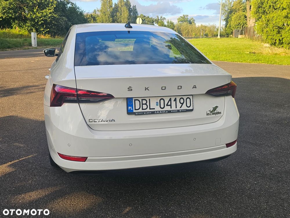 Skoda Octavia 2.0 TDI Ambition DSG - 3