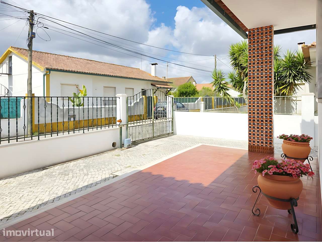 Moradia T3 Térrea Isolada com Jardim, Garagem e Churrasqueira | a 5 Mi - Grande imagem: 5/60