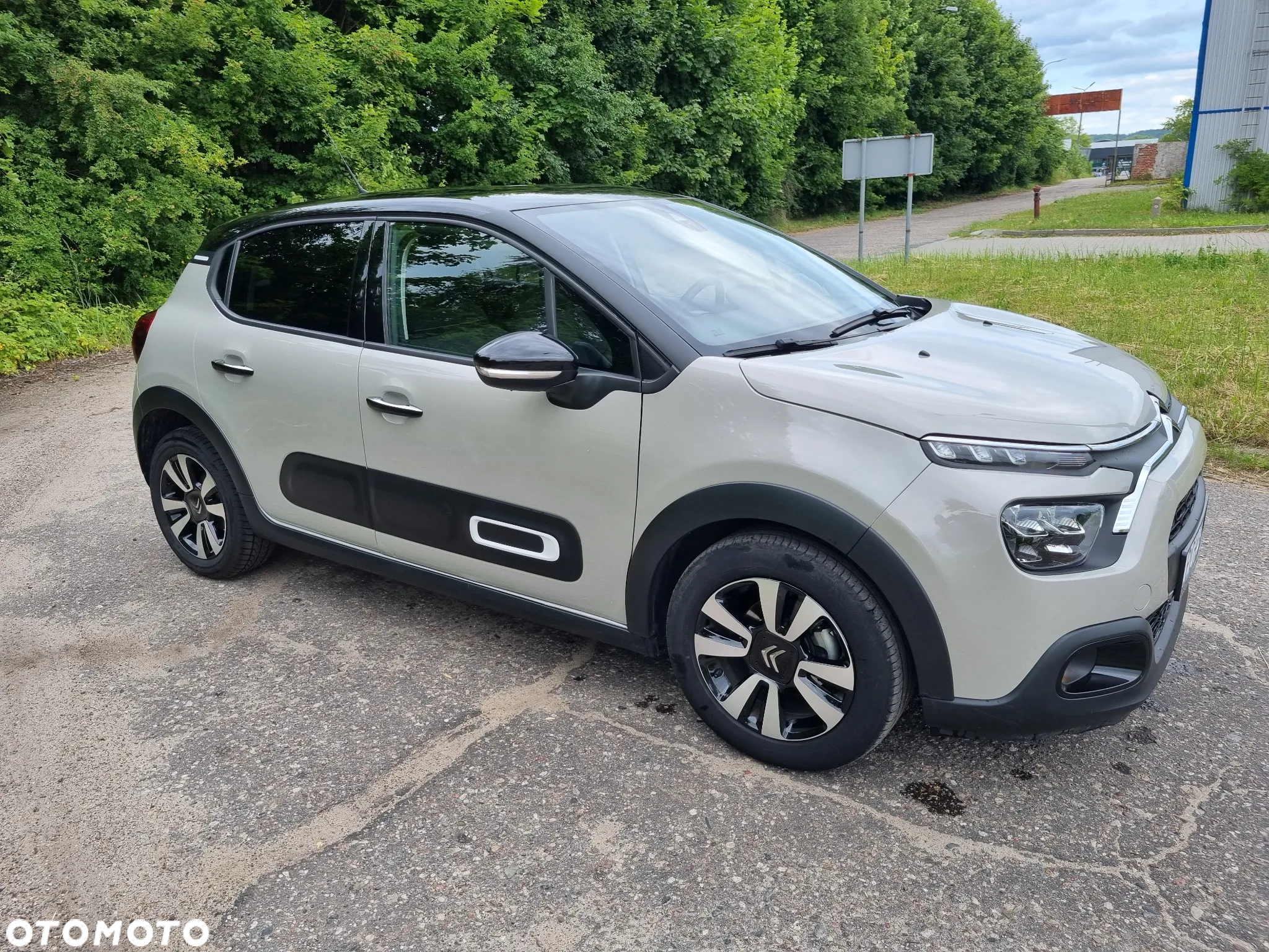 Citroën C3 Pure Tech 110 S&S EAT6 SHINE - 10