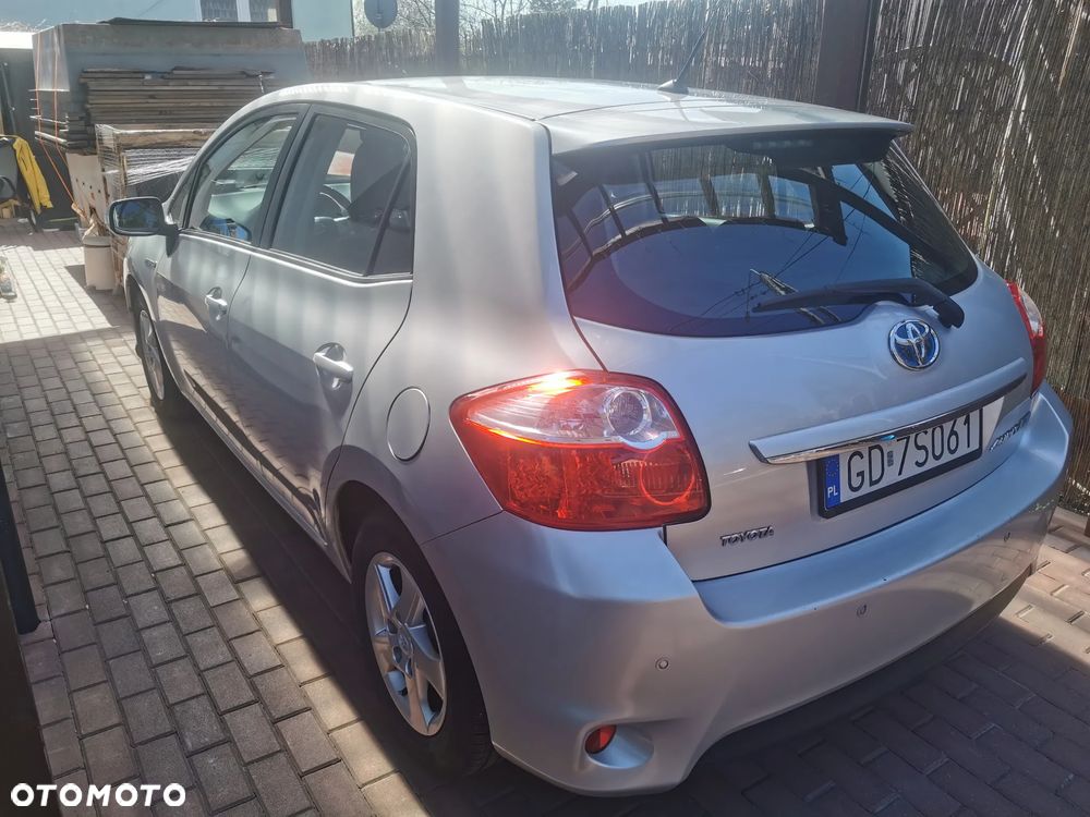 Toyota Auris 1.8 HSD Sol - 4