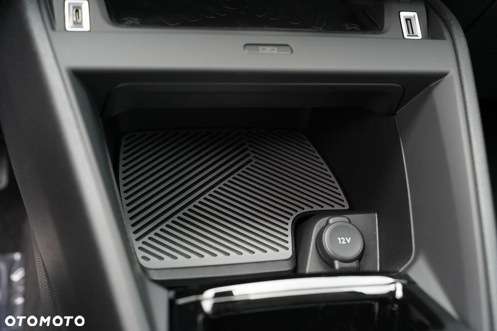 Citroën C4 1.2 mHEV Max eDCT6 - 23