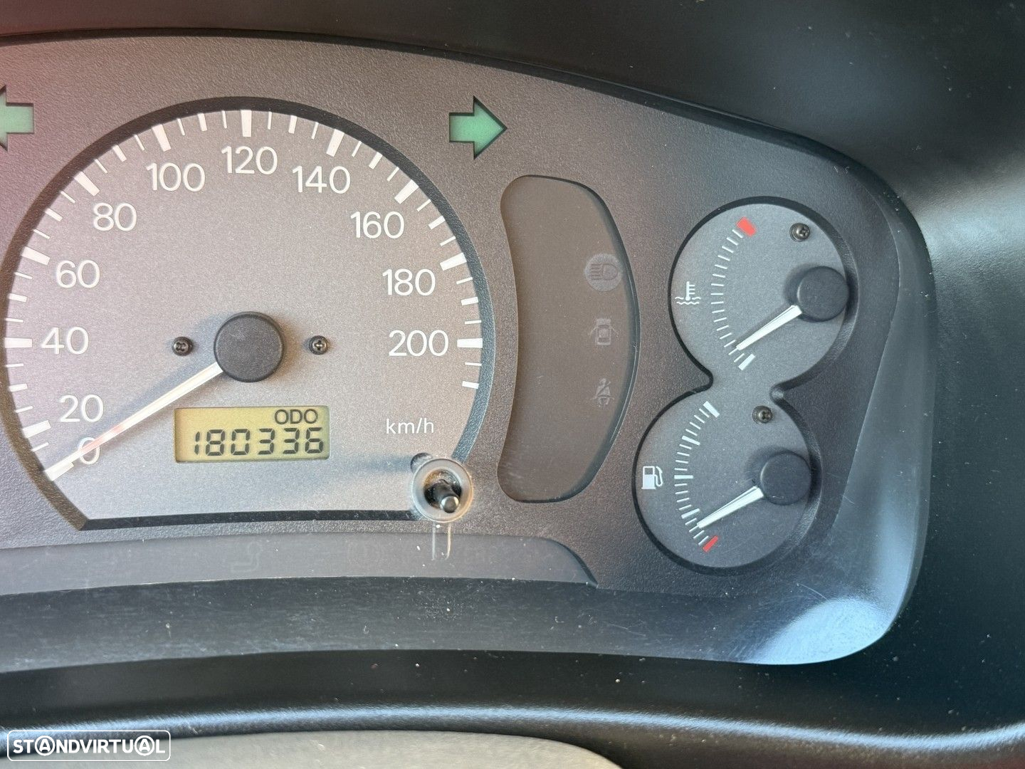 Mitsubishi Lancer 1300 GLX - 20