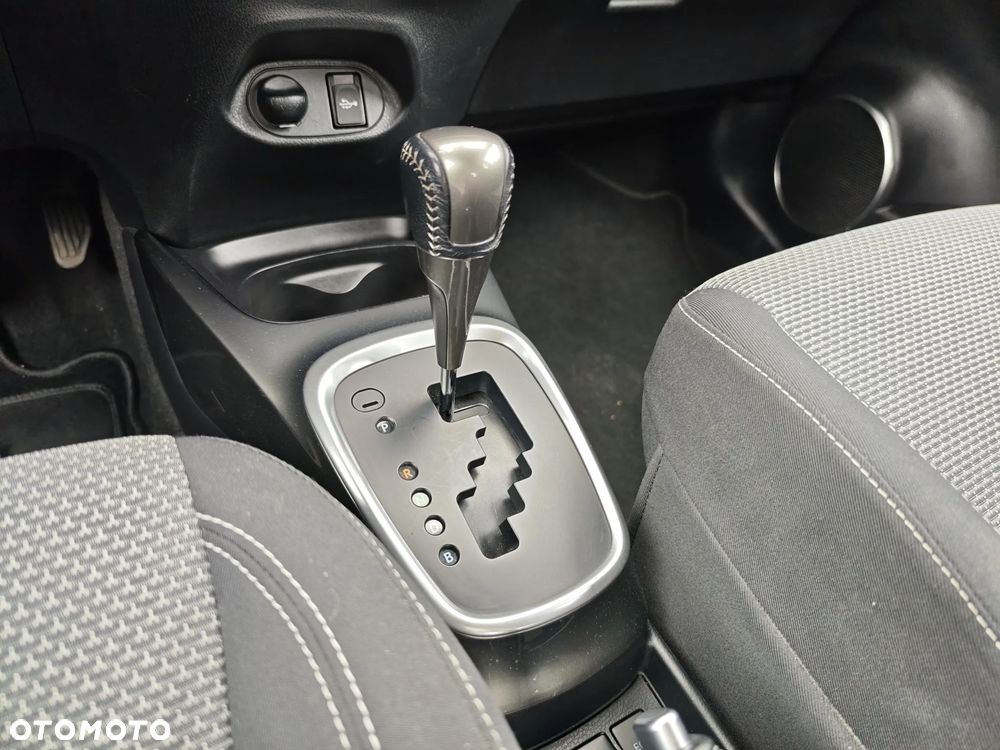 Toyota Yaris Hybrid 100 Premium EU6 - 11