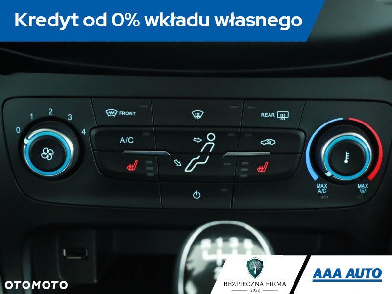 Ford Focus SW - 14