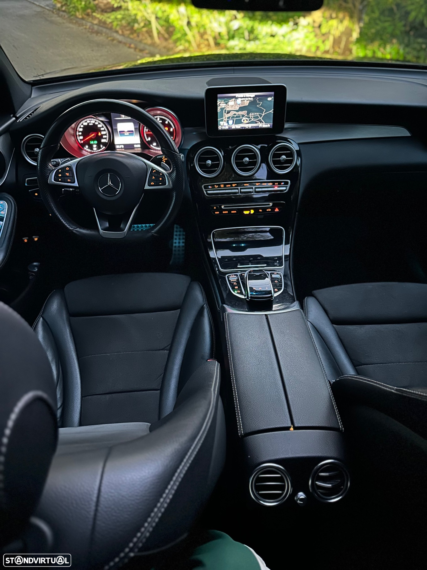 Mercedes-Benz GLC 220 d 4Matic 9G-TRONIC AMG Line - 8