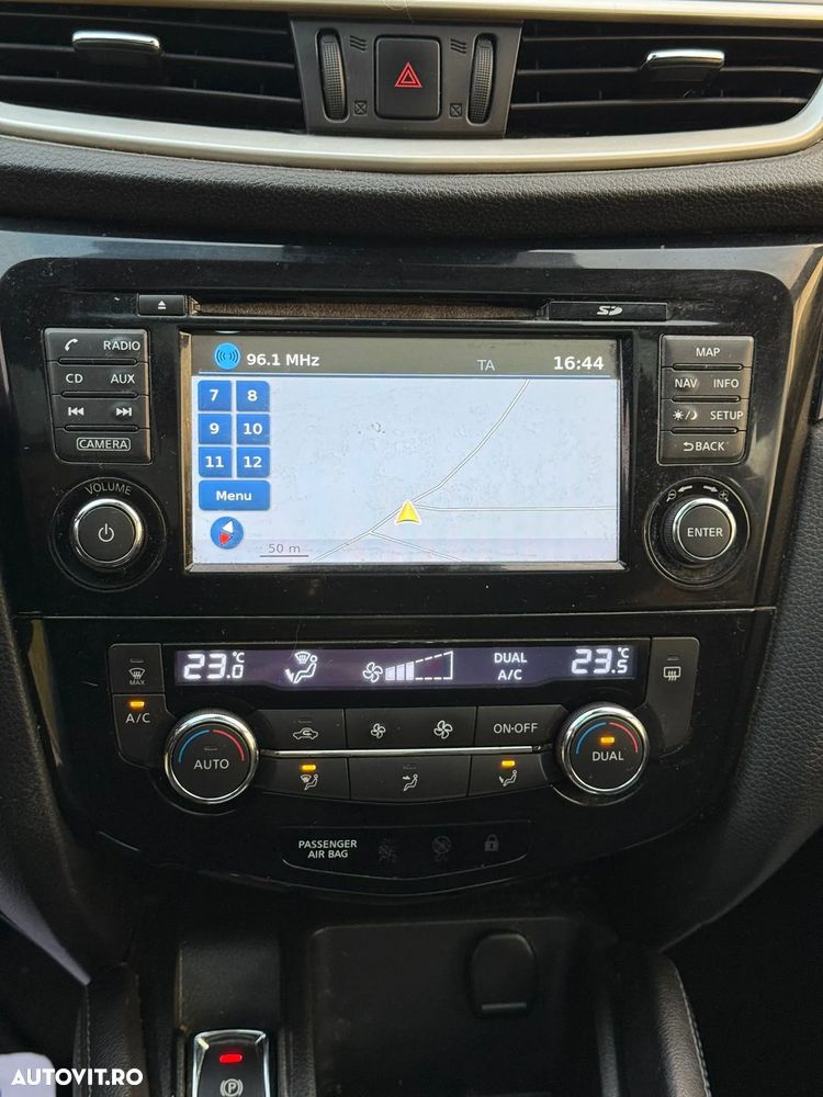 Nissan Qashqai 1.6 DCI N-Connecta - 13