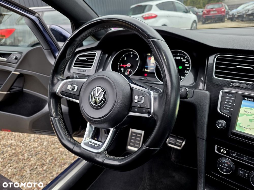 Volkswagen Golf - 18