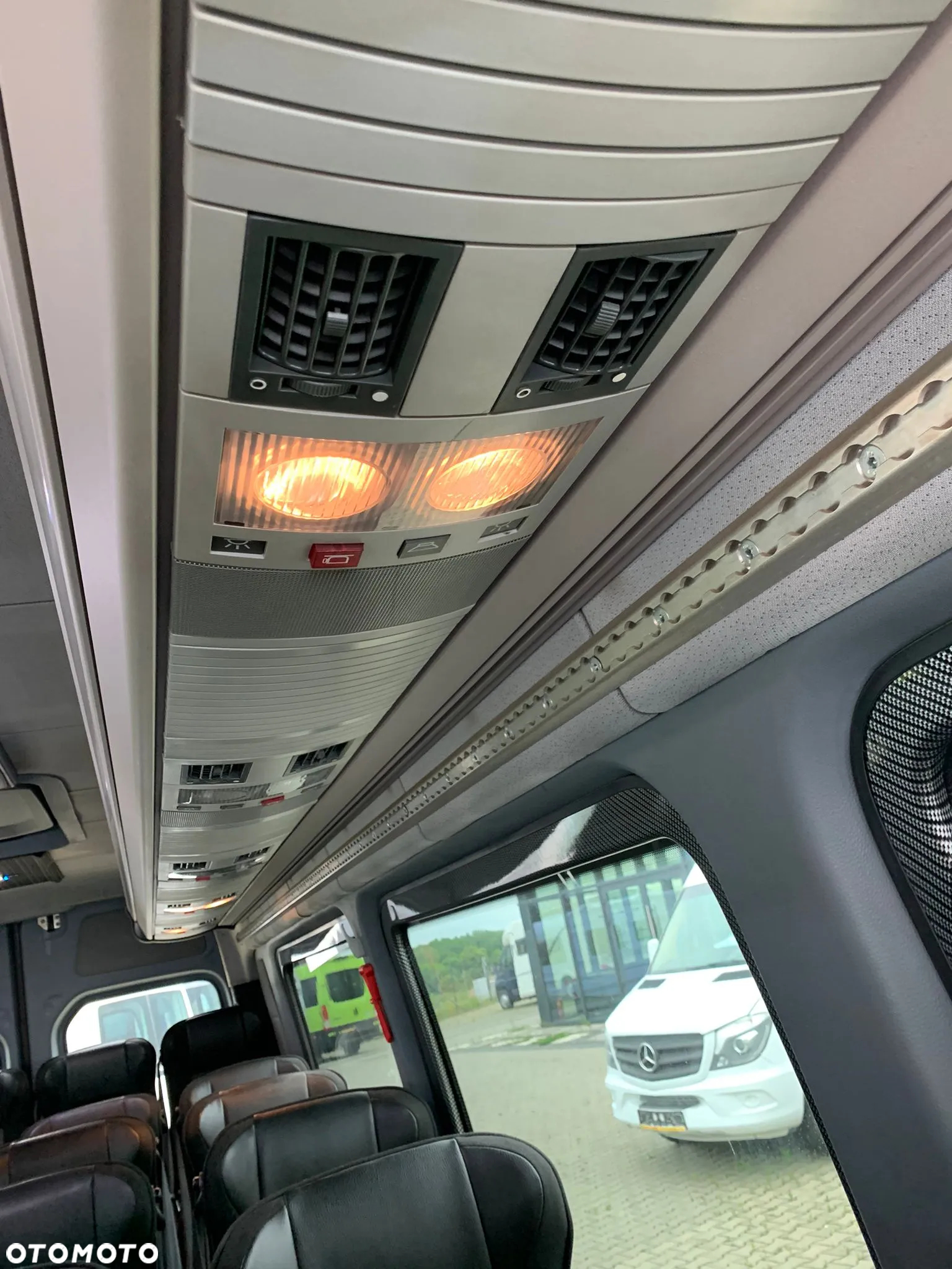 Mercedes-Benz Sprinter 516 CDI- 24 Miejsca - 20