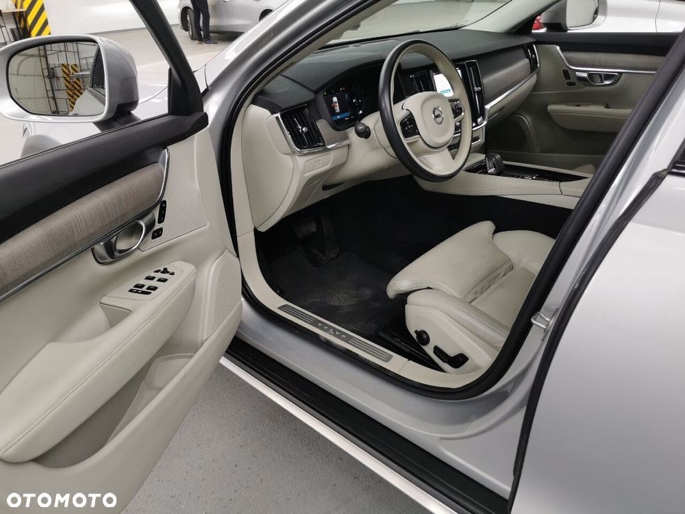 Volvo V90 Cross Country - 6