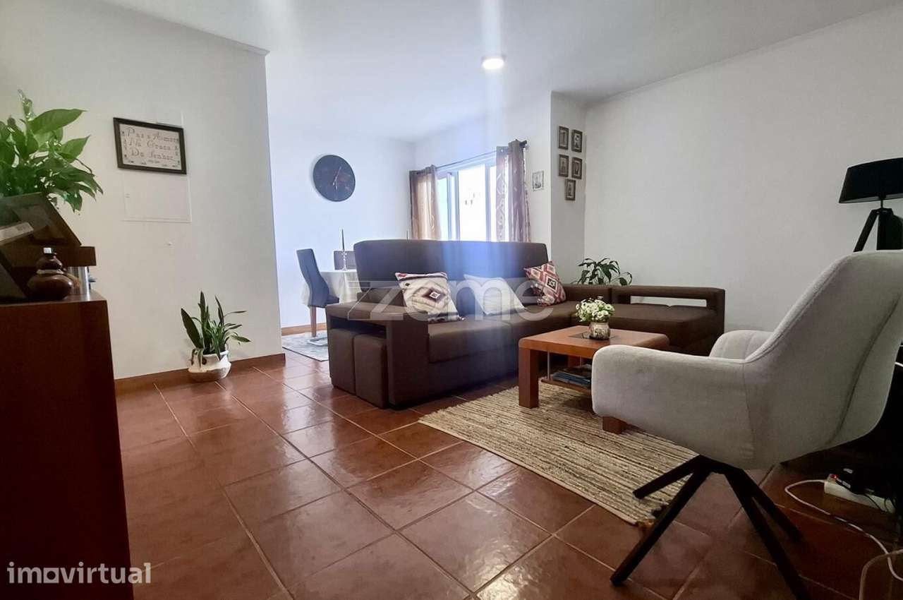 Apartamento T2 Remodelado - Rabo de Peixe - Grande imagem: 2/17