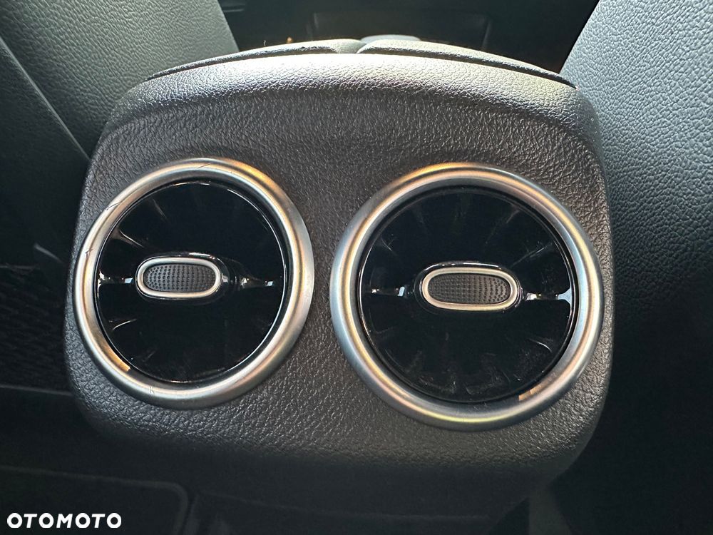 Mercedes-Benz CLA 180 d 8G-DCT AMG Line Advanced Plus - 21