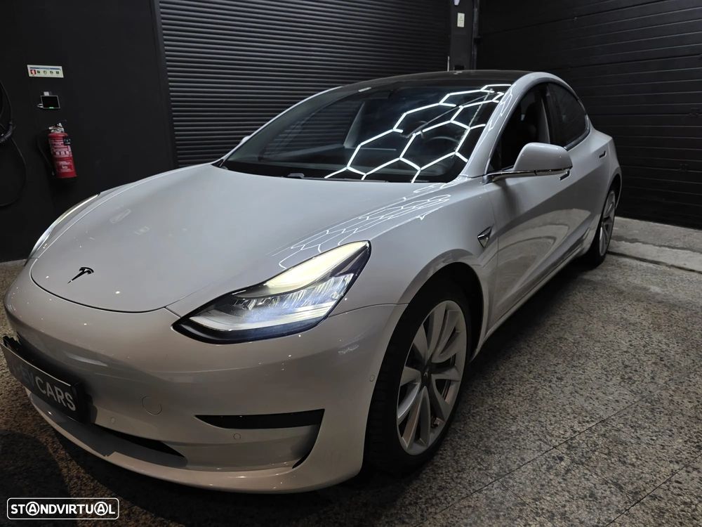 Tesla Model 3 Standard Range Plus RWD - 4