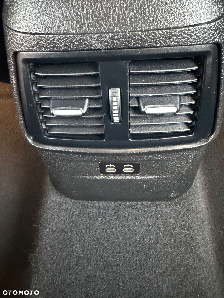 BMW Seria 2 218i Sport Line - 28