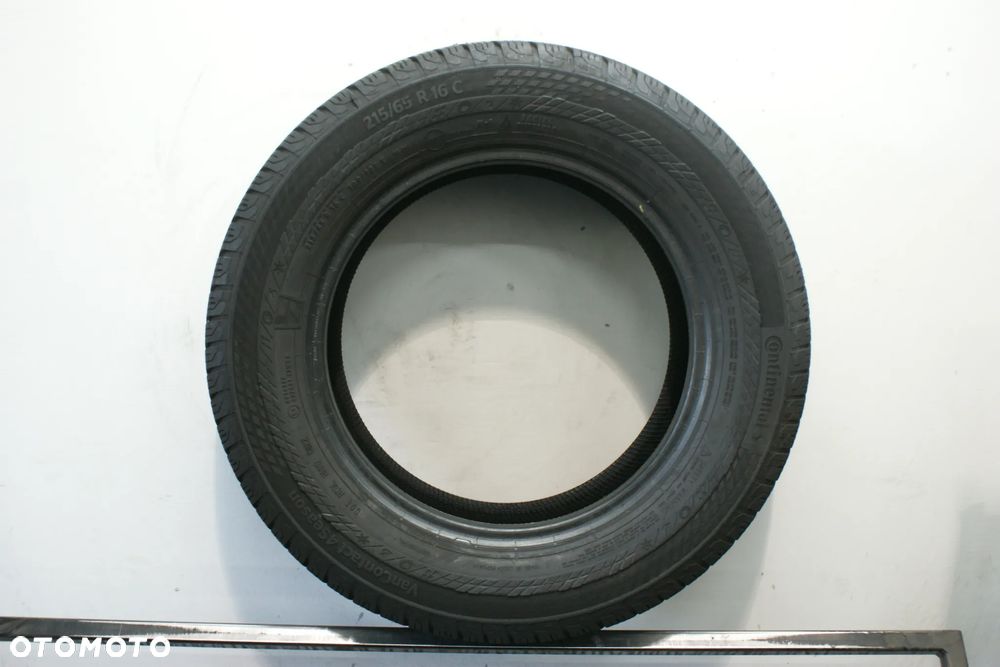 całoroczne 215/65R16C CONTINENTAL VANCONTACT 4SEASON 7,5mm . - 3