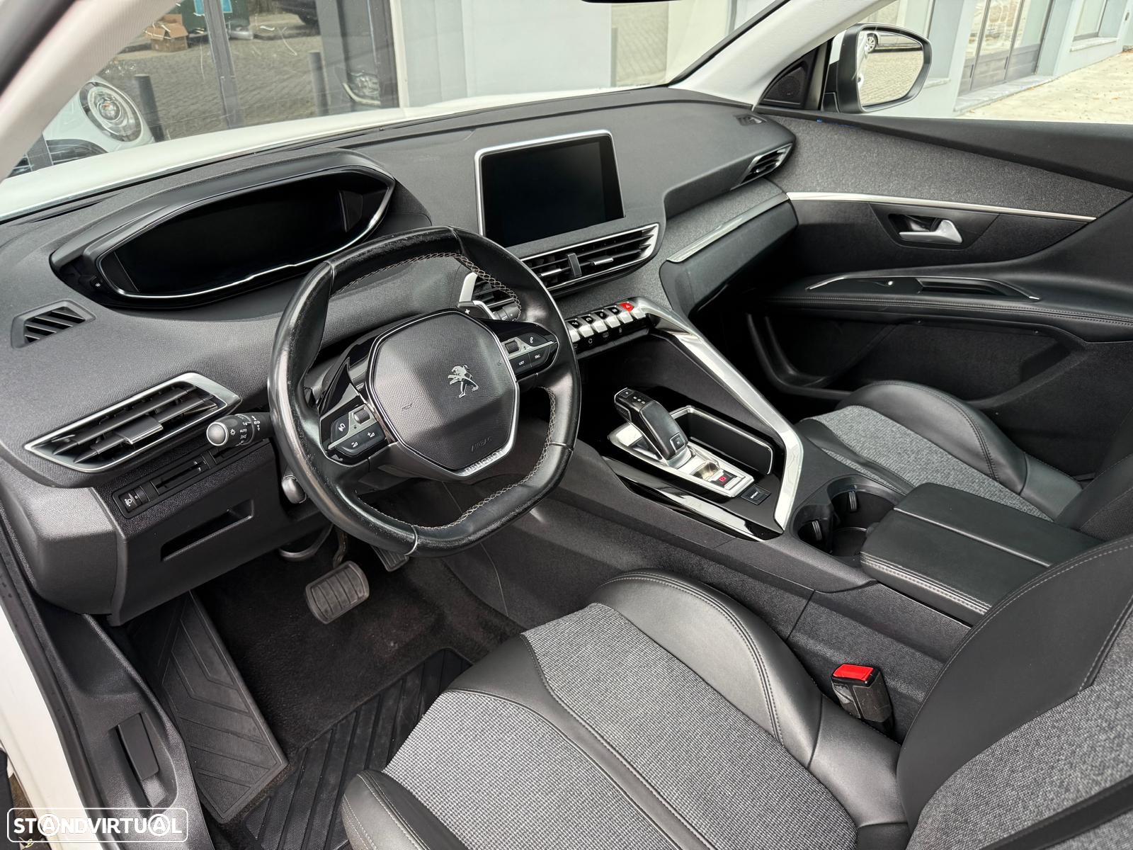 Peugeot 5008 1.5 BlueHDi Allure EAT8 - 15