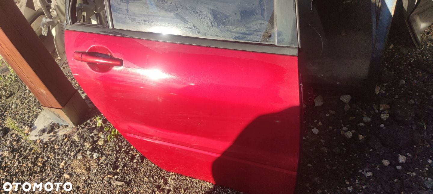 DRZWI PRAWY TYŁ LANCER VII 03-08 KOMBI KOLOR R20 - 2