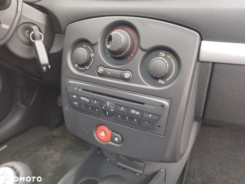 Renault Clio - 13