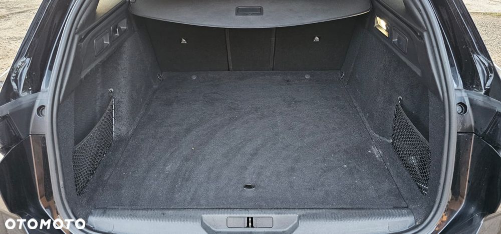 Peugeot 308 BlueHDi 130 EAT8 Allure - 17