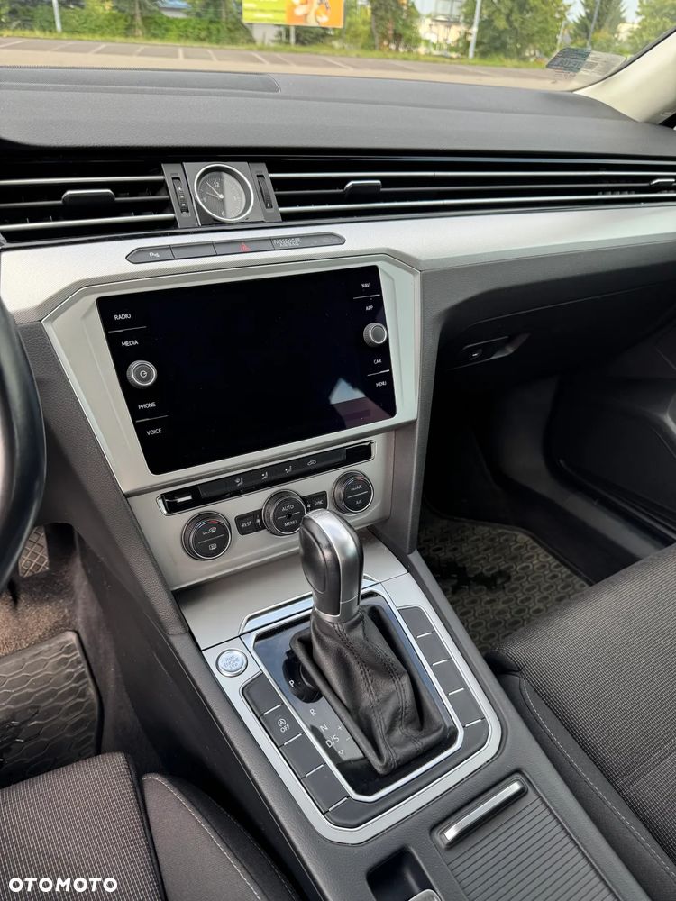 Volkswagen Passat Variant 1.8 TSI BMT Highline DSG - 13