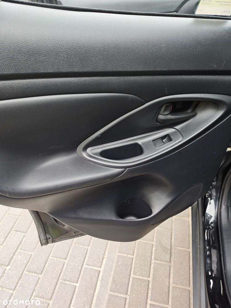 Toyota Yaris Cross Hybrid 1.5 Comfort - 25