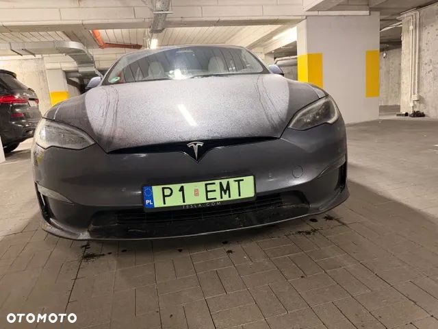 Tesla Model S - 3