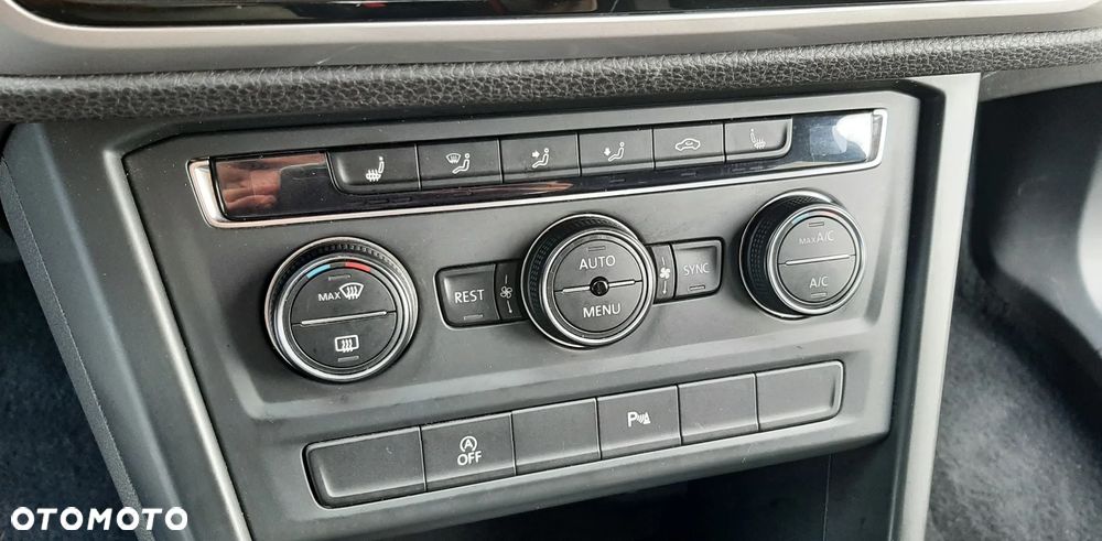 Volkswagen Touran - 9