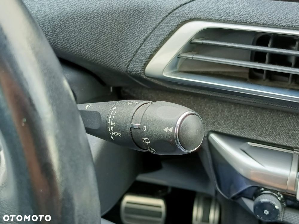 Peugeot 3008 1.2 PureTech Crossway S&S EAT6 - 30