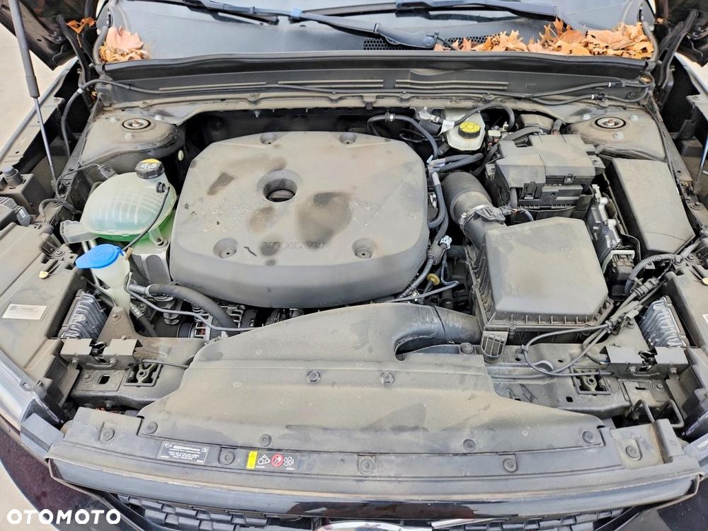Volvo XC 40 B5 B AWD Geartronic RDesign - 12