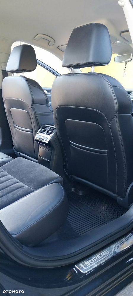 Skoda Superb 2.0 TDI Style DSG - 16