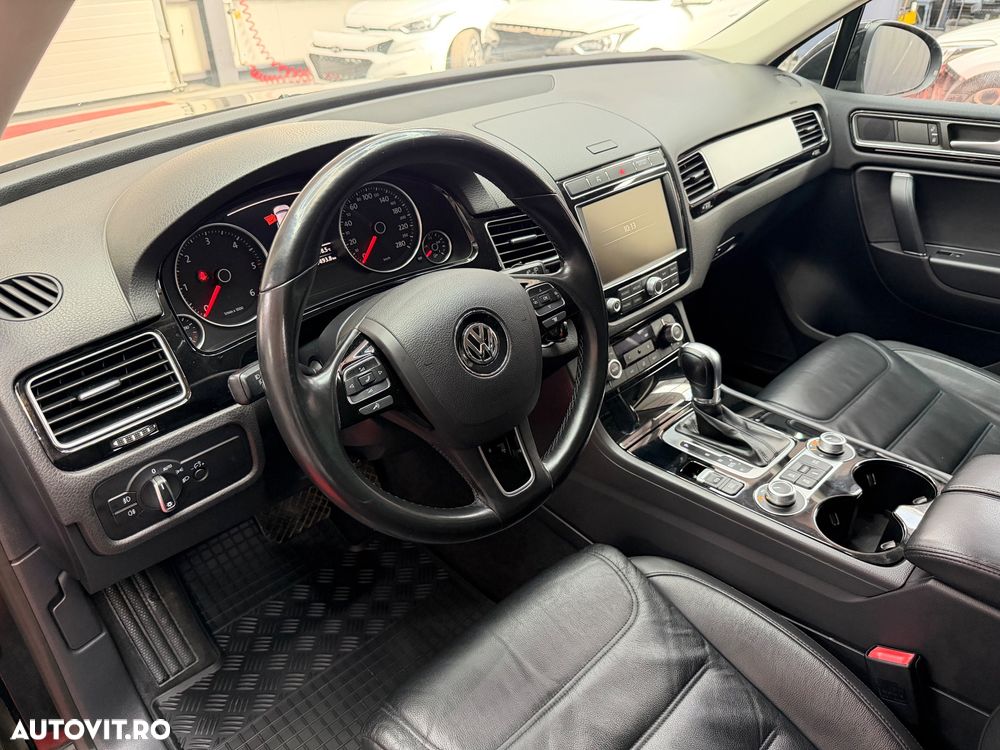 Volkswagen Touareg 3.0 V6 TDI BMT - 11