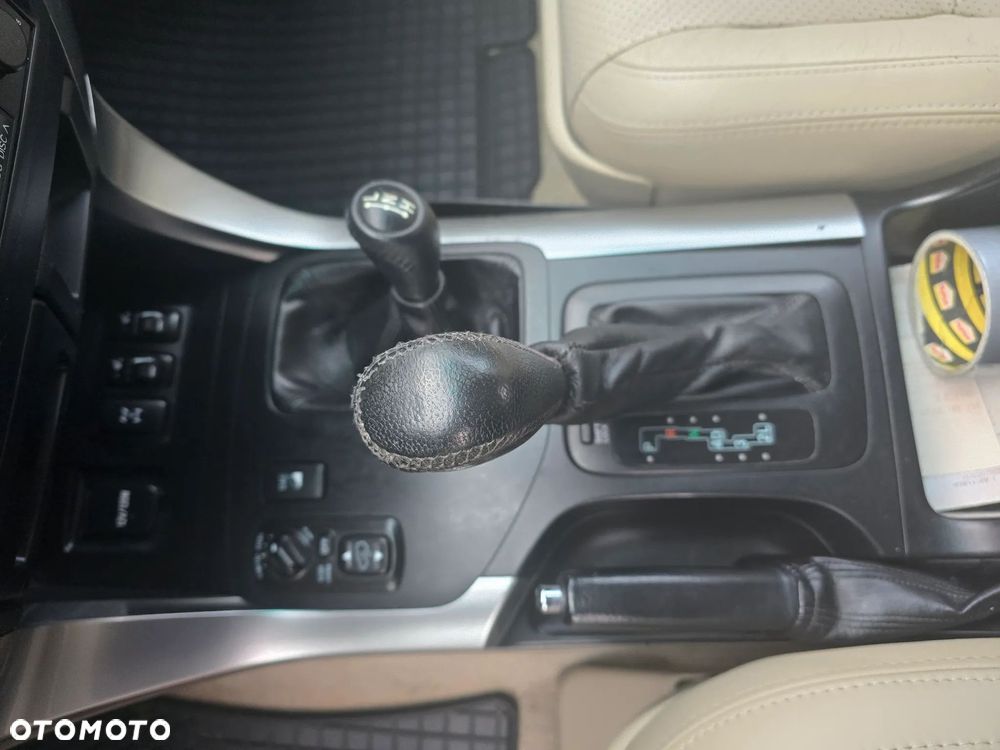 Toyota Land Cruiser 3.0 D X - 7