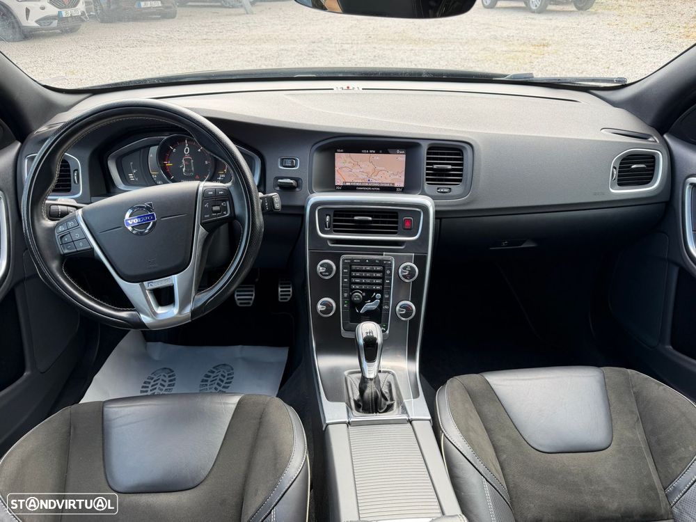 Volvo V60 2.0 D3 R-Design - 7