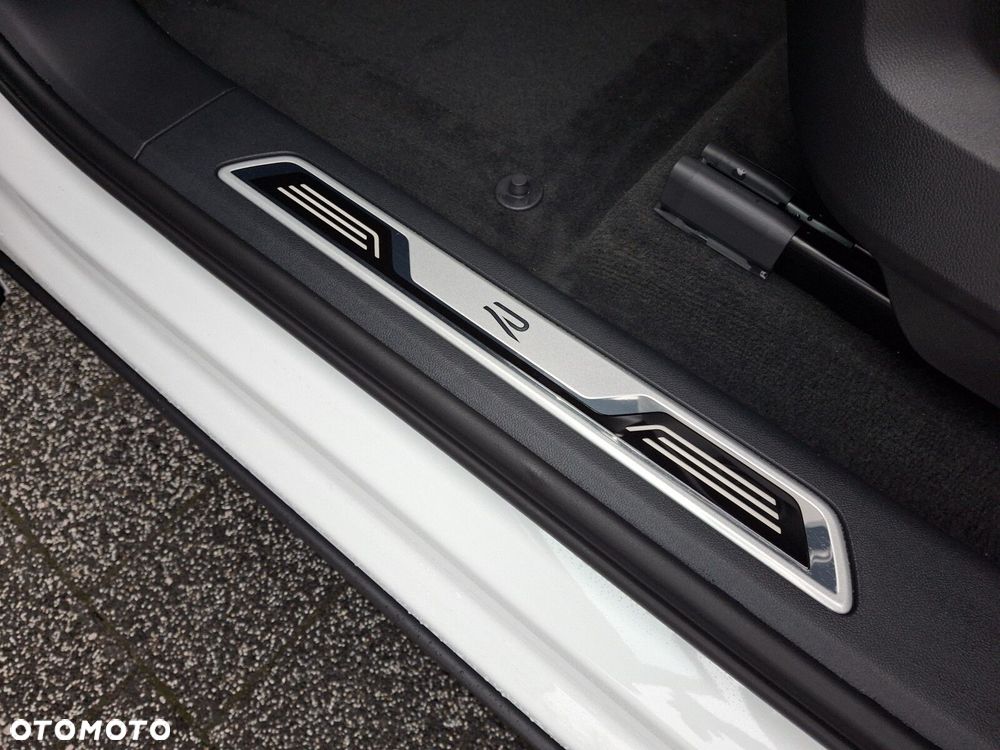 Volkswagen Touareg 3.0 V6 TDI 4Motion R-Line - 13