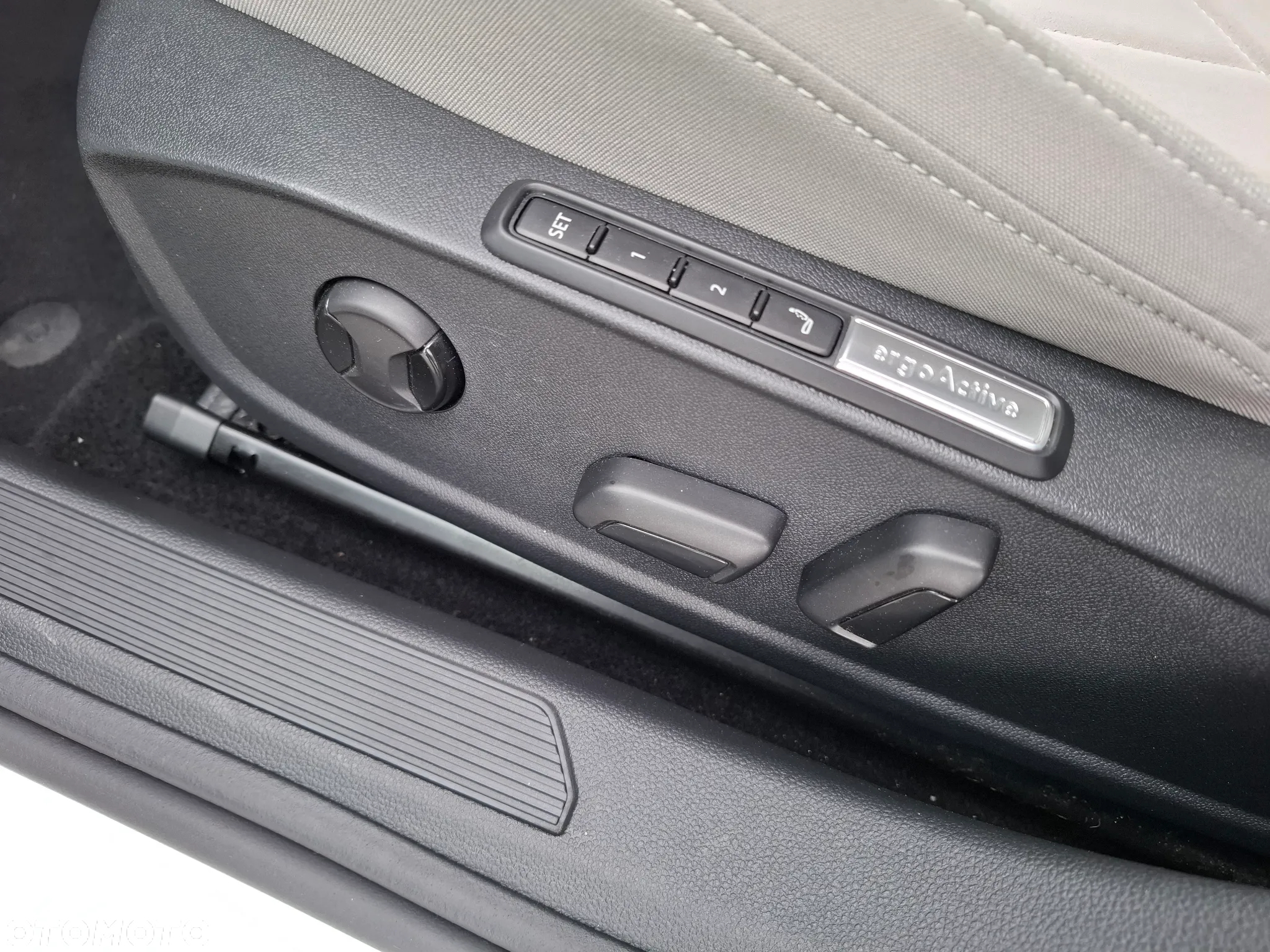 Volkswagen Golf VIII 1.5 TSI EVO Style - 18
