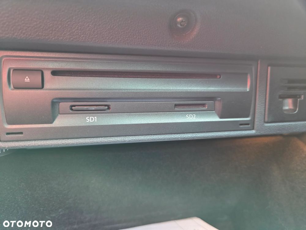 Volkswagen Golf 2.0 TDI R-Line DSG - 30