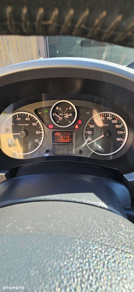 Peugeot Partner 1.6 BlueHDi Active - 26