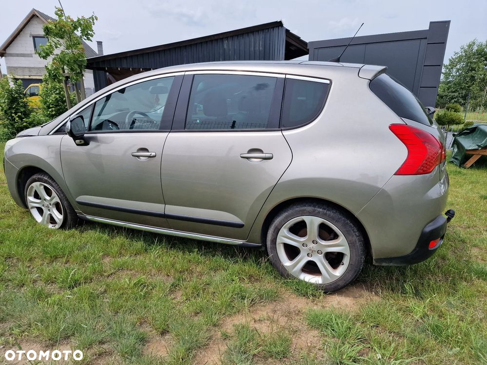 Peugeot 3008 2.0 HDi Premium - 3