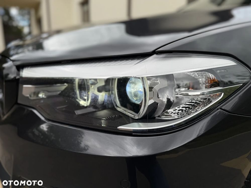 BMW Seria 5 530i xDrive M Sport Edition - 26