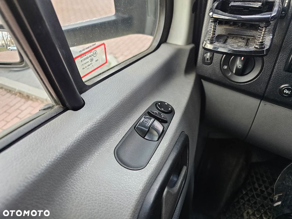 Volkswagen Crafter - 13