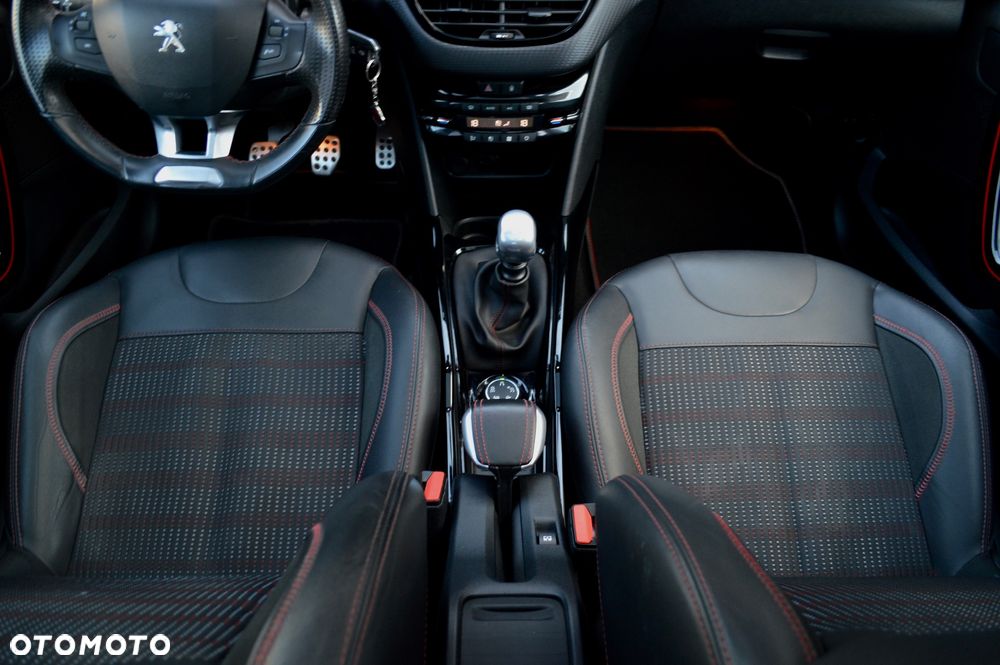 Peugeot 2008 BlueHDi FAP 120 STOP & START GT-Line Edition - 9