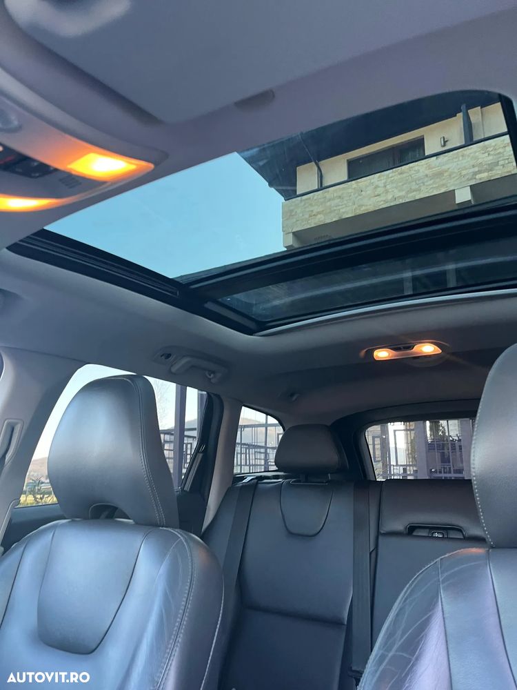 Volvo XC 60 D4 Momentum - 11