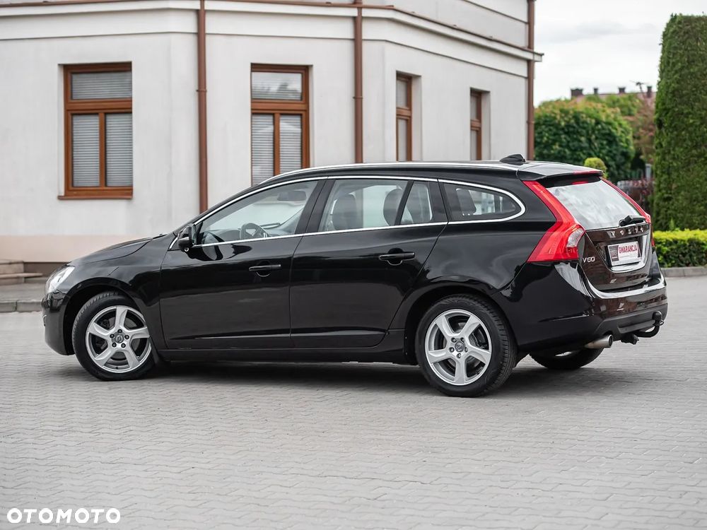 Volvo V60 D2 Summum - 10