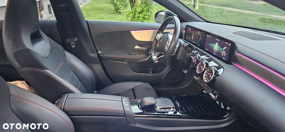 Mercedes-Benz CLA 250 e 8G-DCT AMG Line Advanced Plus - 22