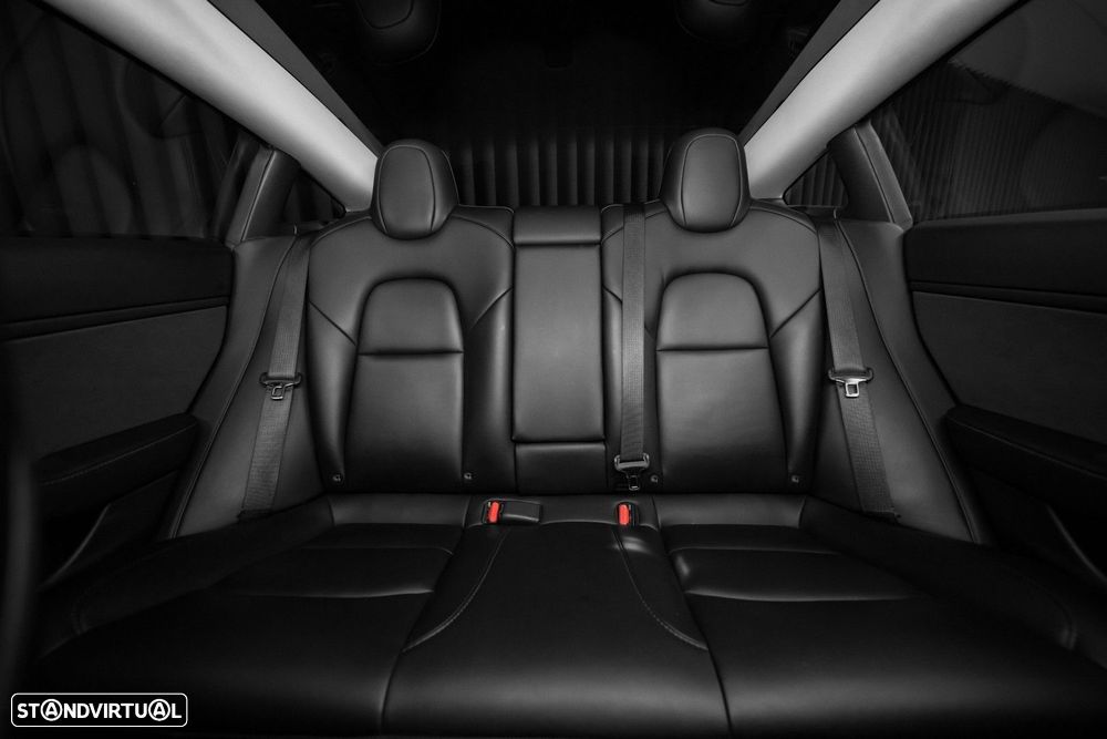 Tesla Model 3 Performance Dual Motor AWD - 40