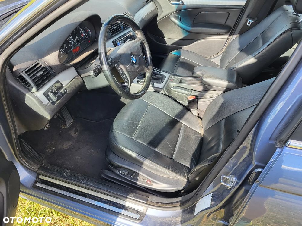 BMW Seria 3 330ix - 8