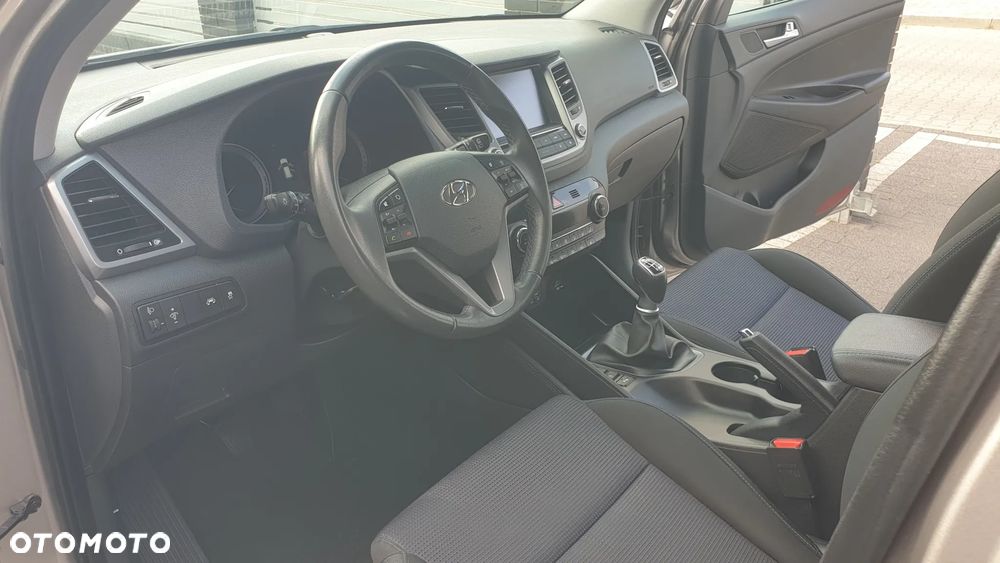 Hyundai Tucson blue 1.6 GDi 2WD Navi - 16