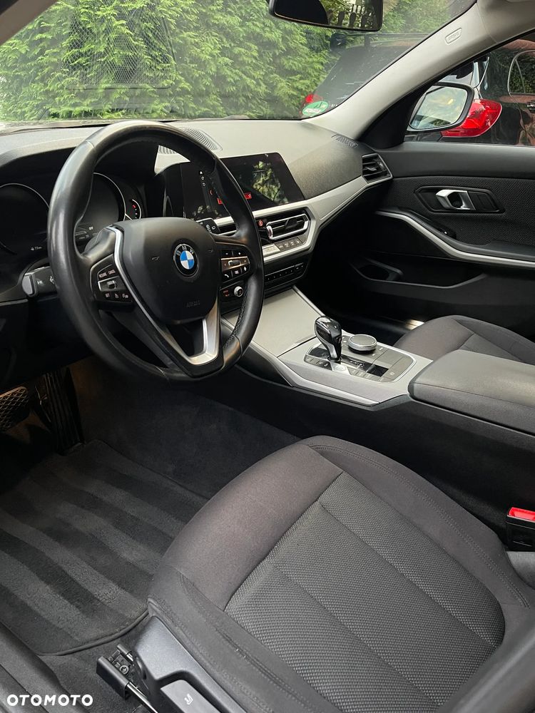BMW Seria 3 320i Advantage - 21