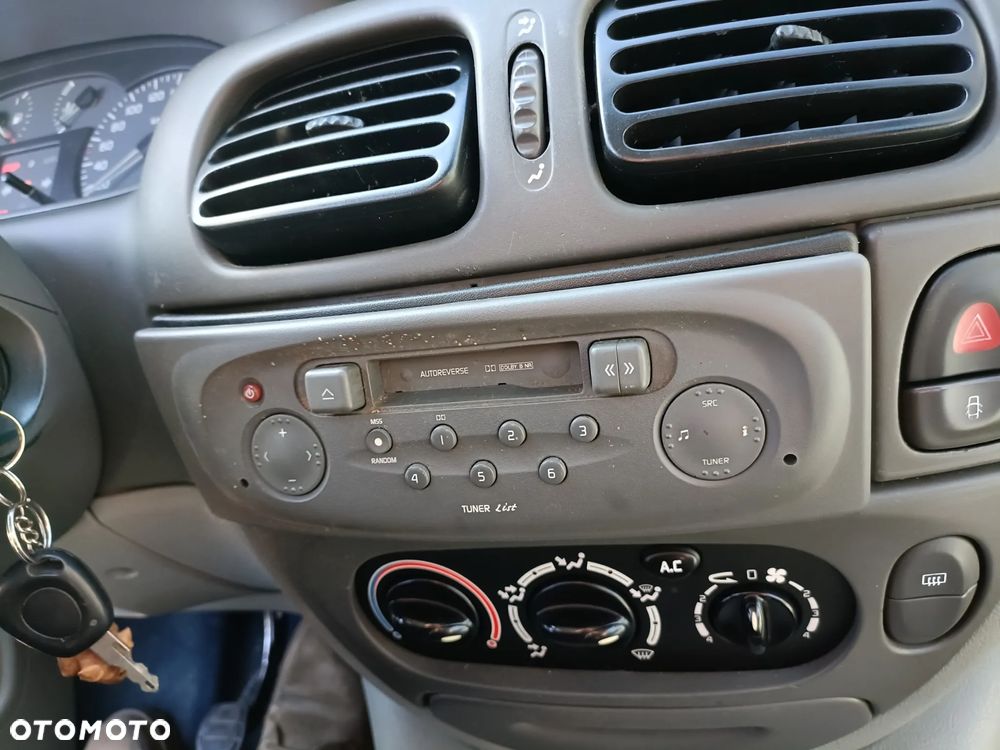 RENAULT MEGANE SCENIC I 97-03 LIFT radioodtwarzacz radioodbiornik radio  * - 3