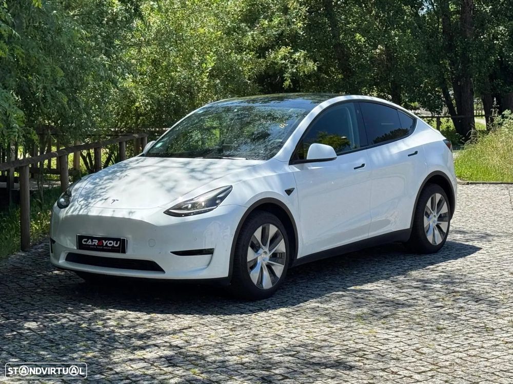 Tesla Model Y Long Range Dual Motor AWD - 4